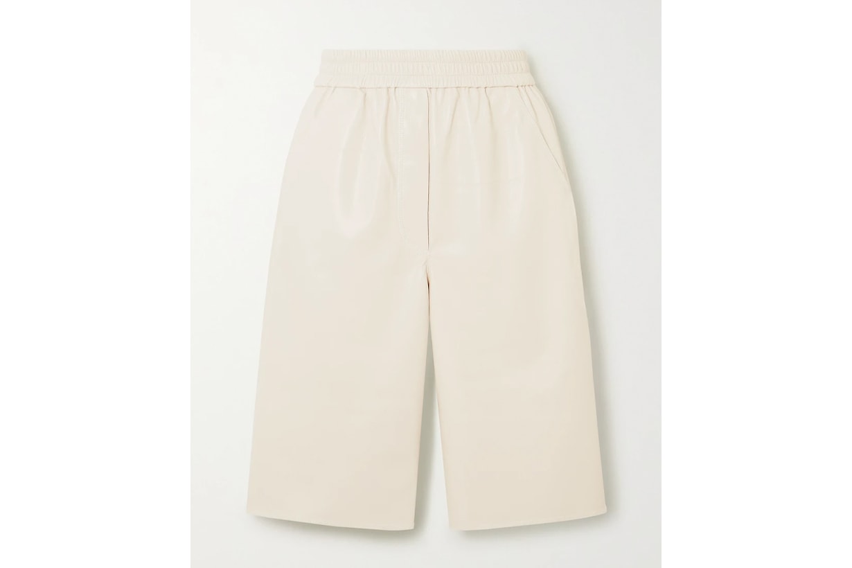 Bermuda Shorts is the hottest trend in 2020 summer