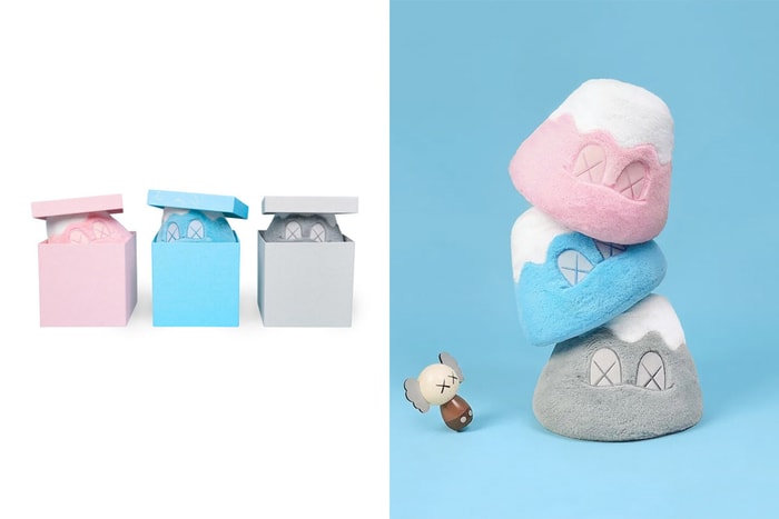 一年後補貨了,《KAWS:HOLIDAY》日本站的富士山玩偶限定 MoMA 上架!