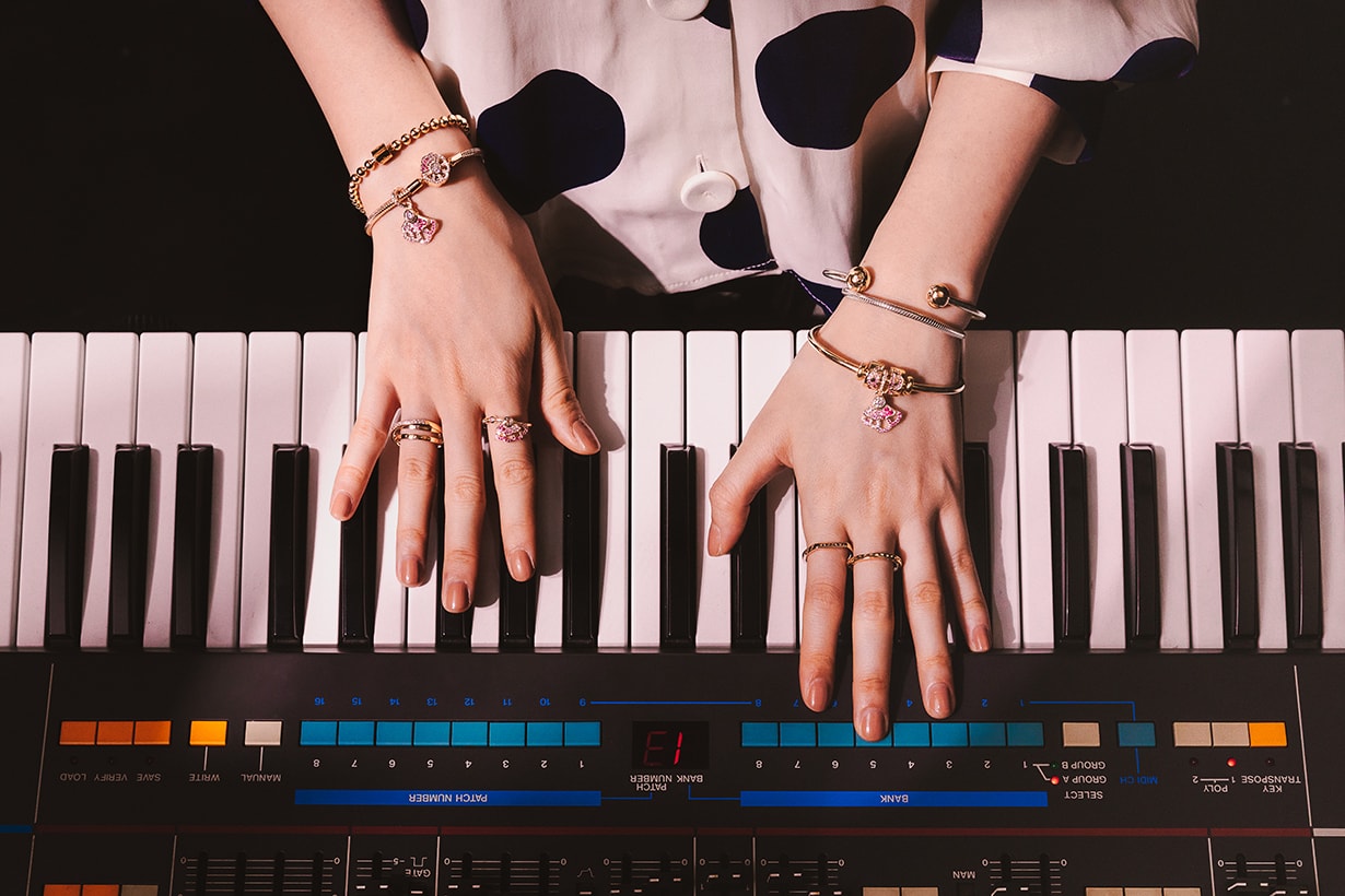 pandora love fan collection