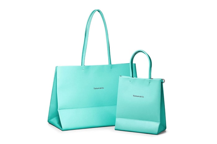 驟眼看是購物袋?Tiffany & Co. 推出仿紙袋皮包,女生很想擁有吧!