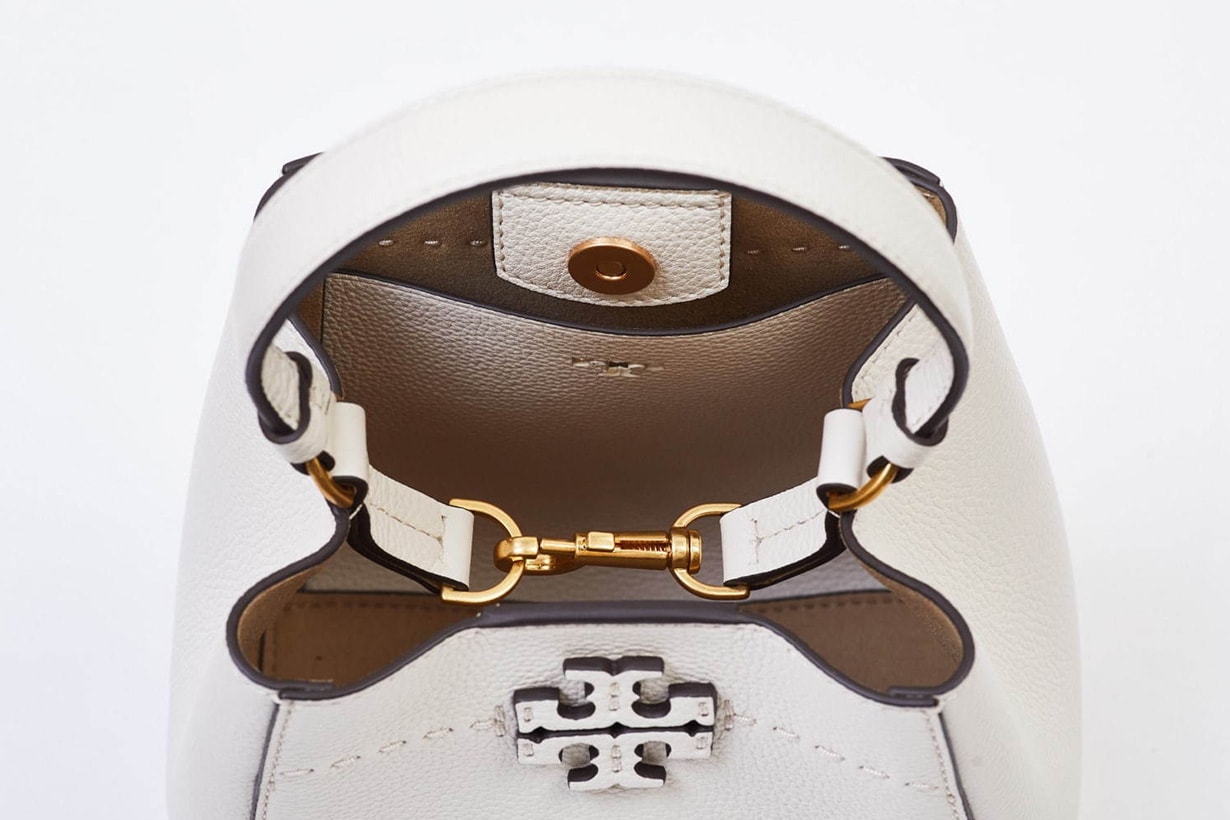 Tory Burch McGraw Small bucket bag 2020