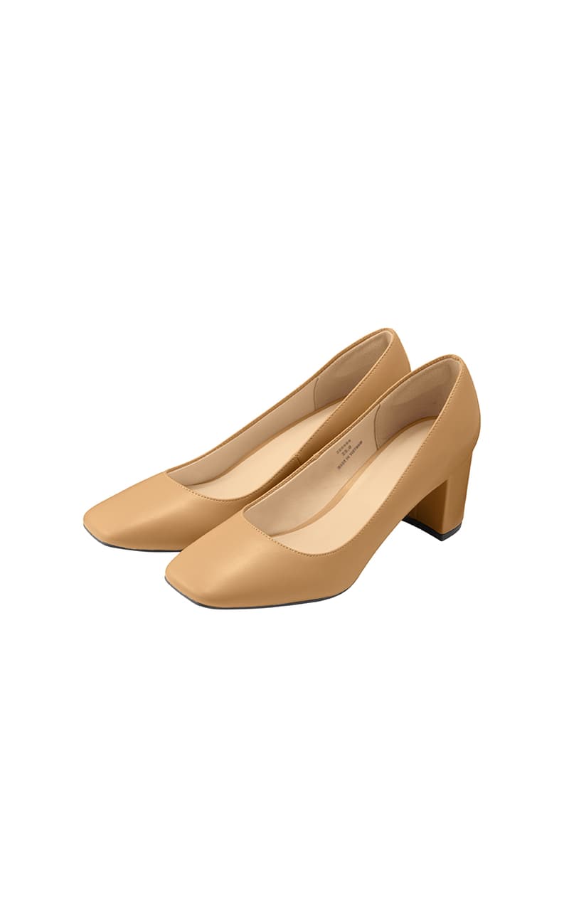 GU sustainable fashion concept Shoes Jeans 2020