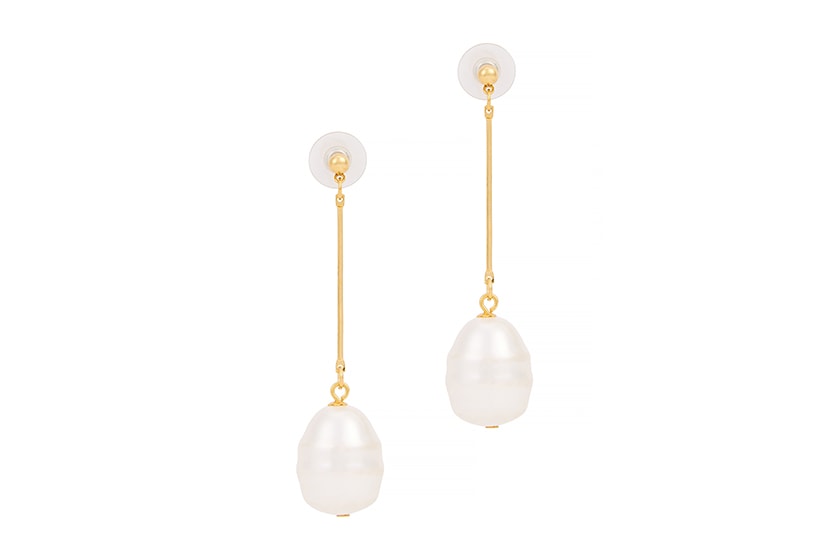 pearl-earrings-necklace-rings-jewelry-trend