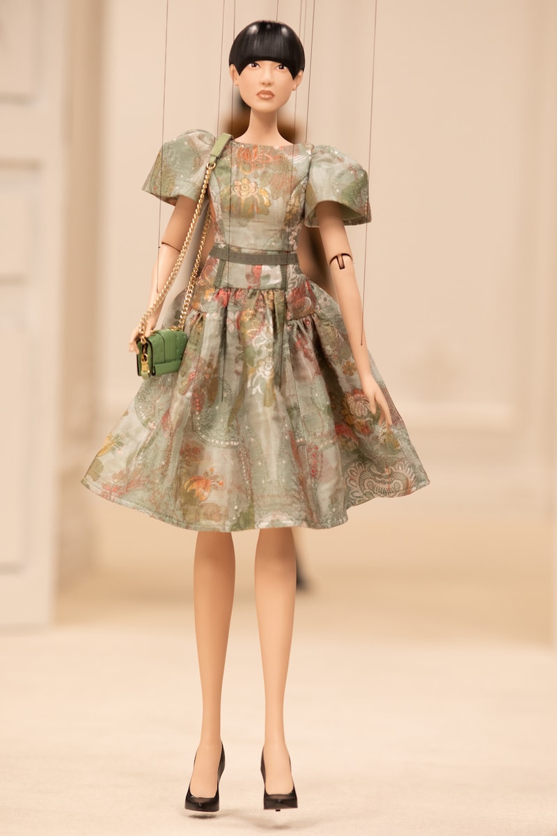 moschino ss 2021 jeremy scott puppet fashion show