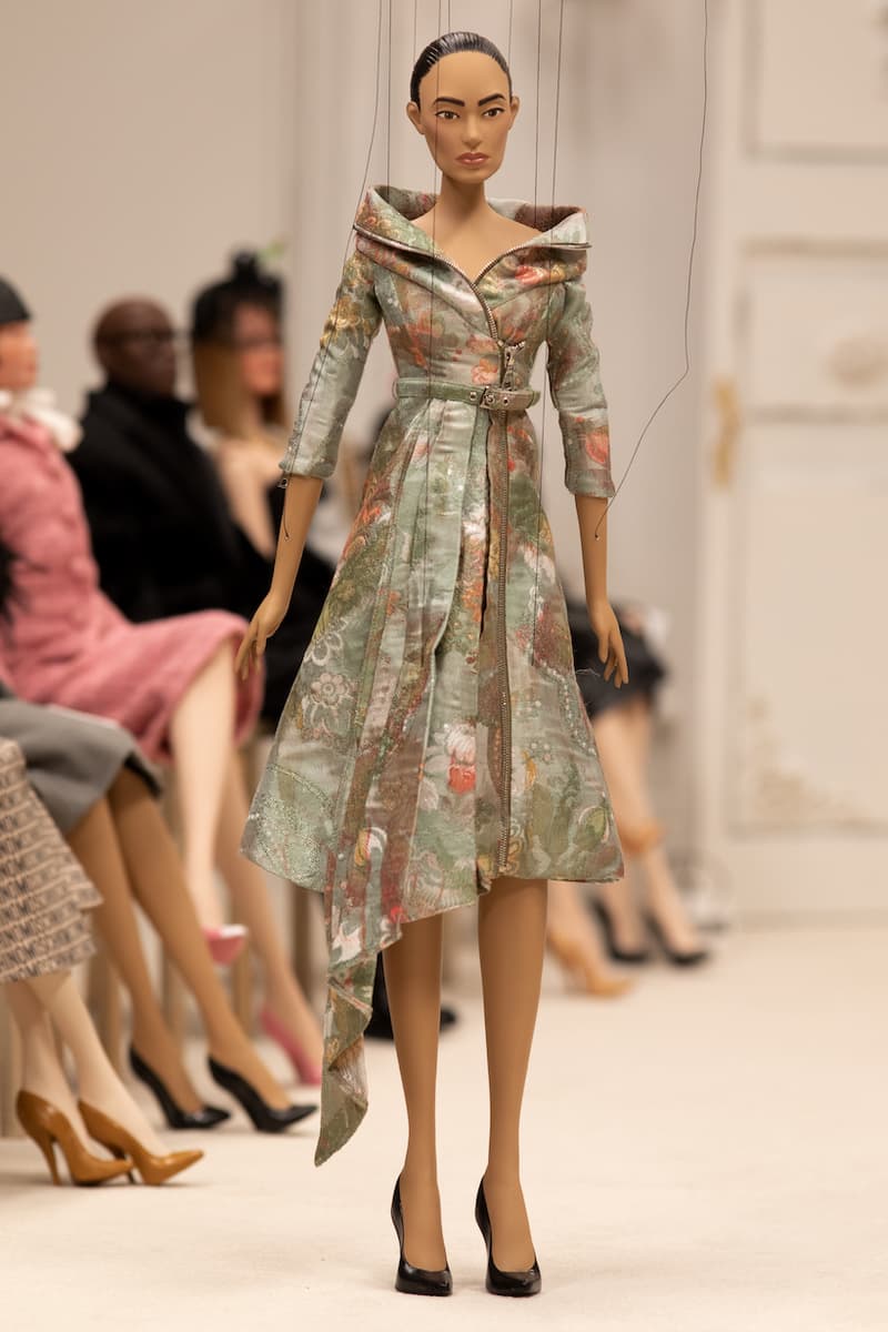 moschino ss 2021 jeremy scott puppet fashion show
