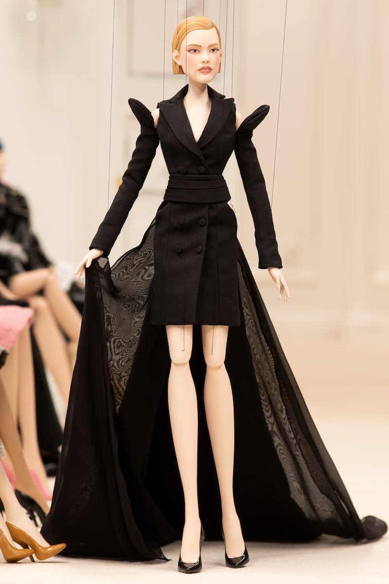moschino ss 2021 jeremy scott puppet fashion show