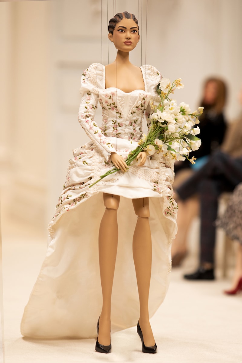 moschino ss 2021 jeremy scott puppet fashion show
