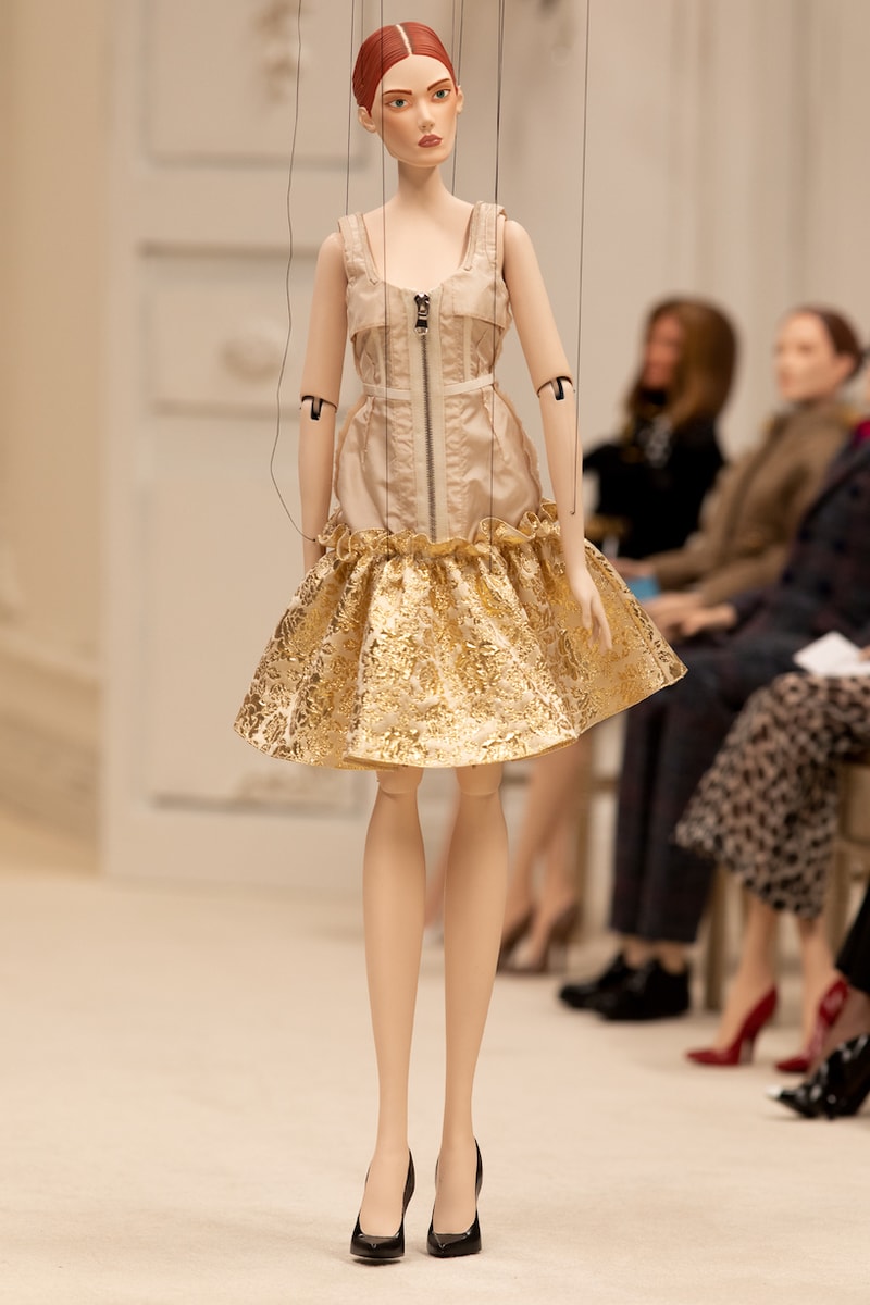moschino ss 2021 jeremy scott puppet fashion show