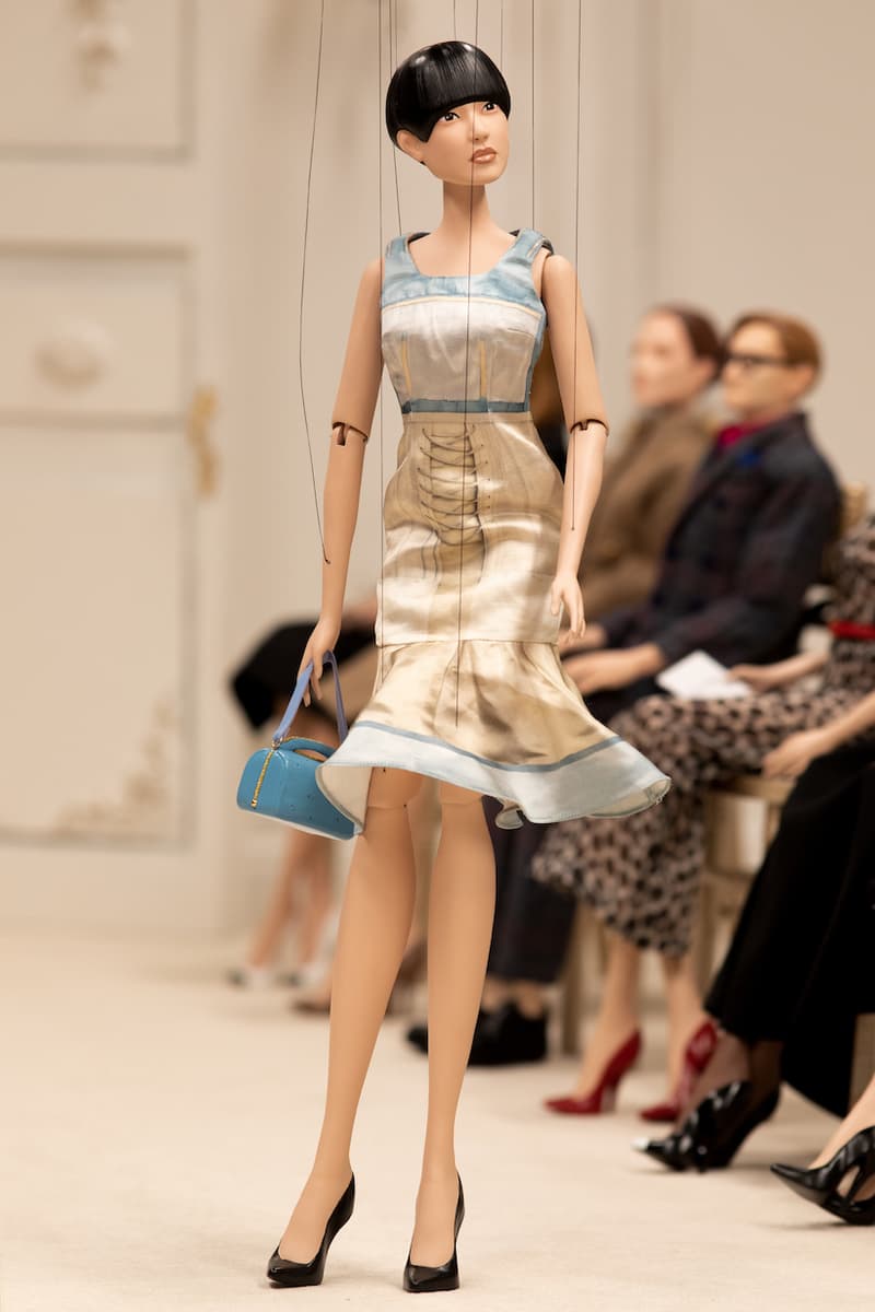 moschino ss 2021 jeremy scott puppet fashion show