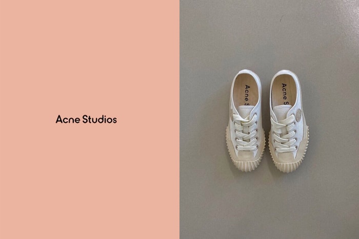 原來 Acne Studios 就有一雙不怕撞款,又可以讓人悄悄長高 3cm 的帆布鞋!