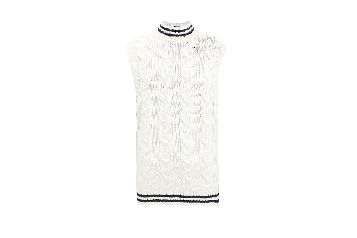 Bella Hadid Knitted Vest V neck sweater celebrities style street style fall winter 2020 fashion trends