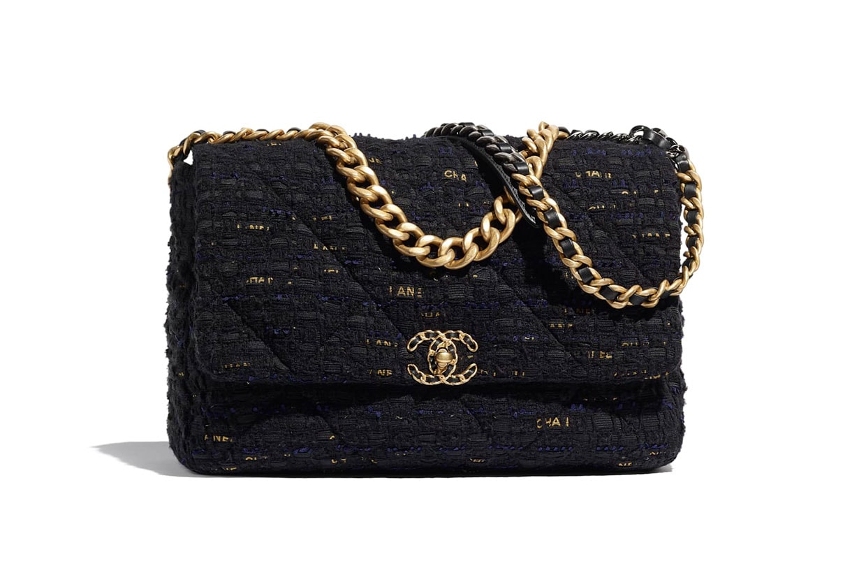 chanel 19 maxi flap bag