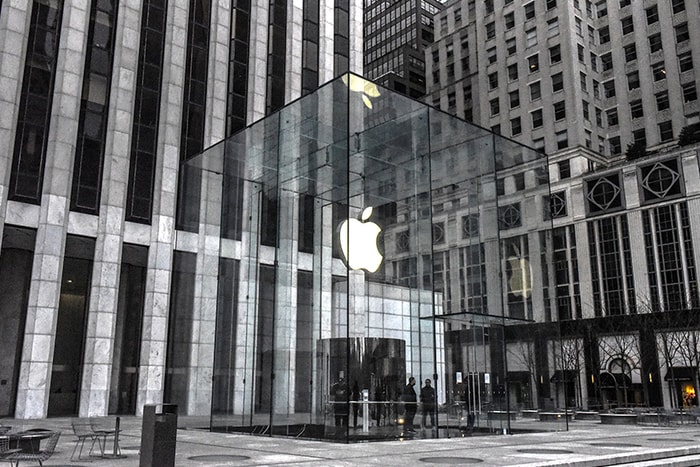 邀請函藏玄機：Apple 發佈會日期確定，iPhone 12 或將推出海軍藍色？