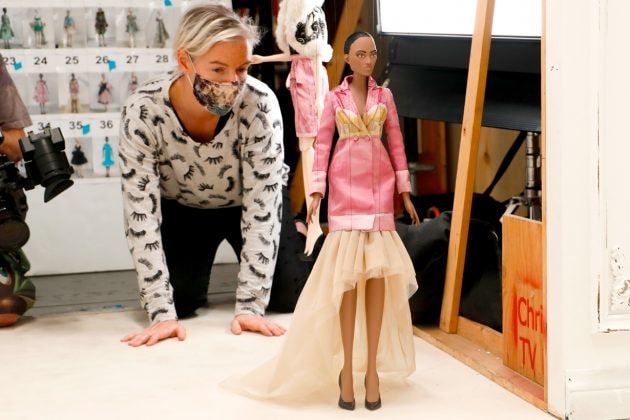 moschino ss 2021 jeremy scott puppet fashion show
