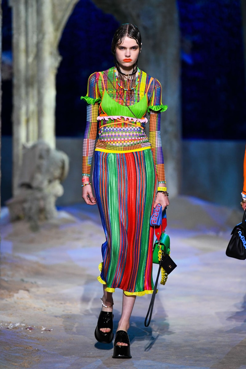 versace SS 2021 Versacepolis ocean MFW 