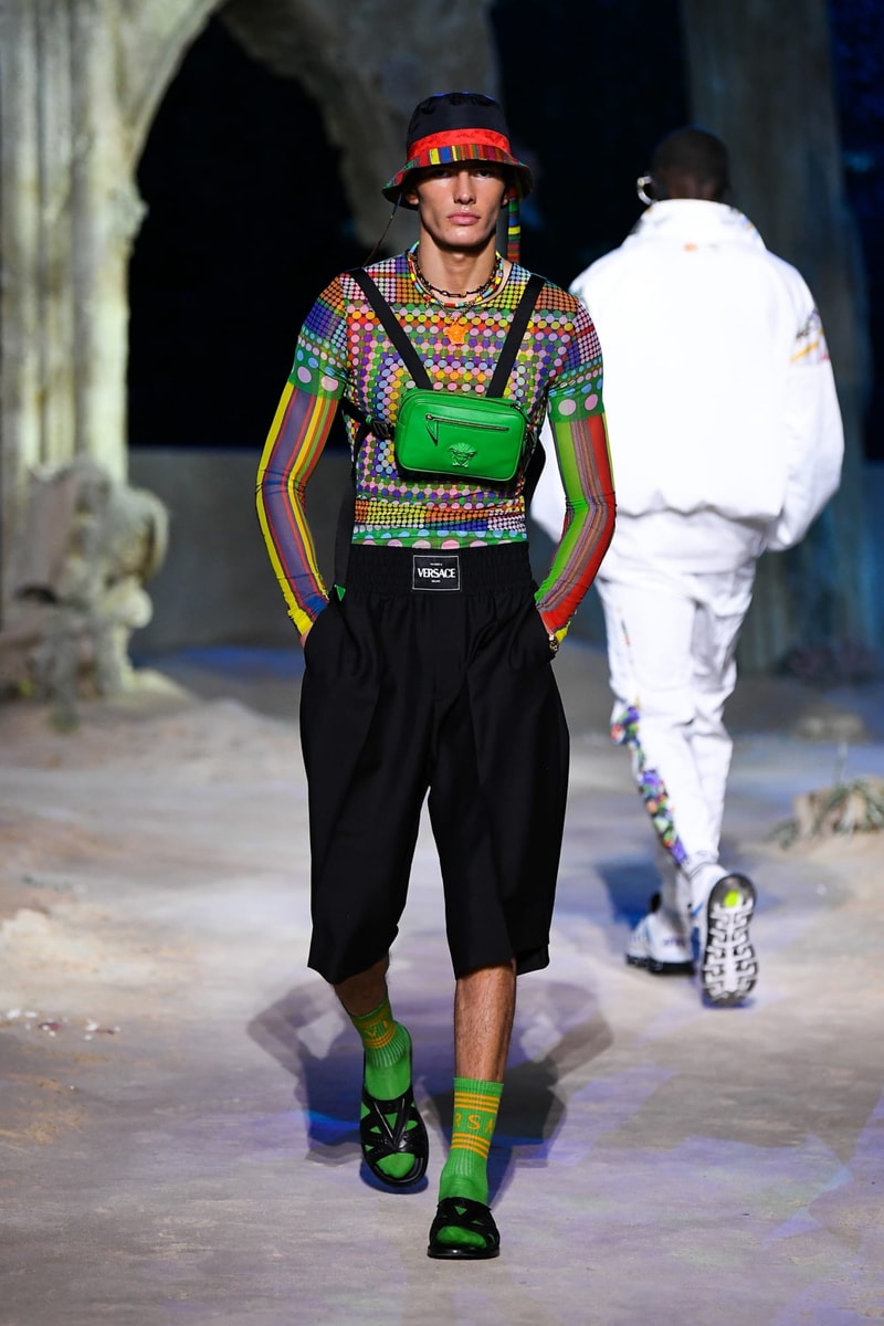 versace SS 2021 Versacepolis ocean MFW 