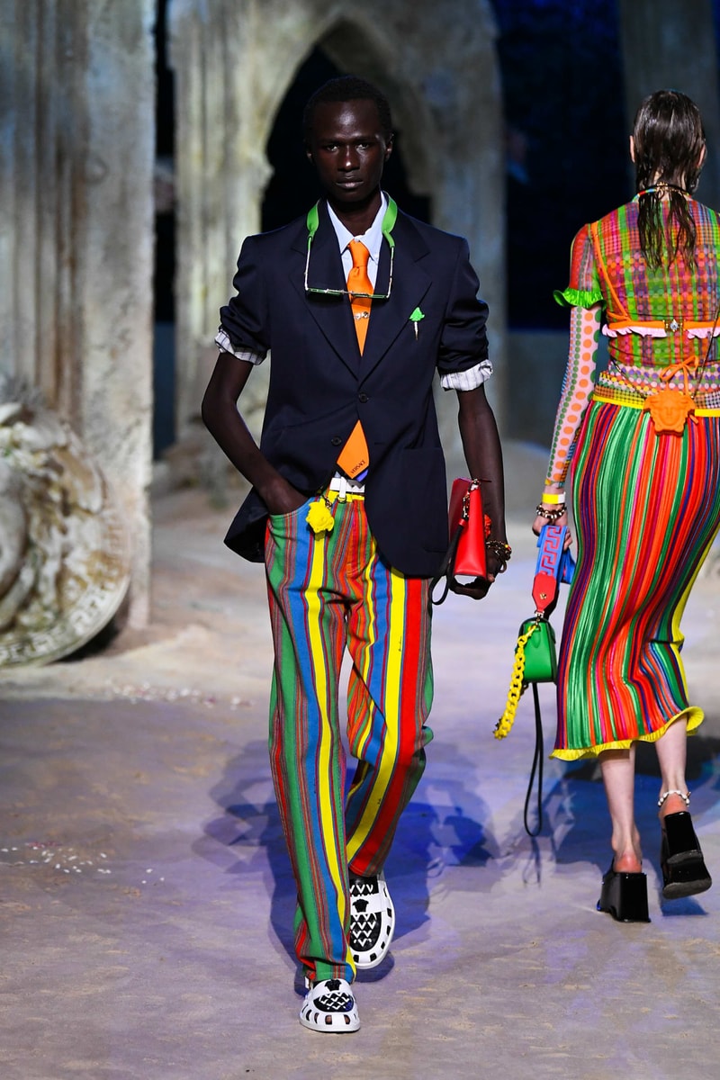 versace SS 2021 Versacepolis ocean MFW 