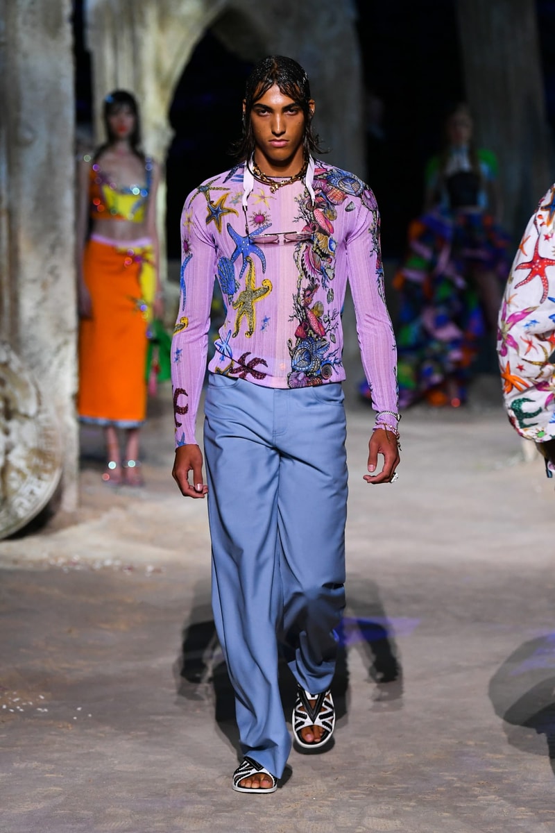 versace SS 2021 Versacepolis ocean MFW 