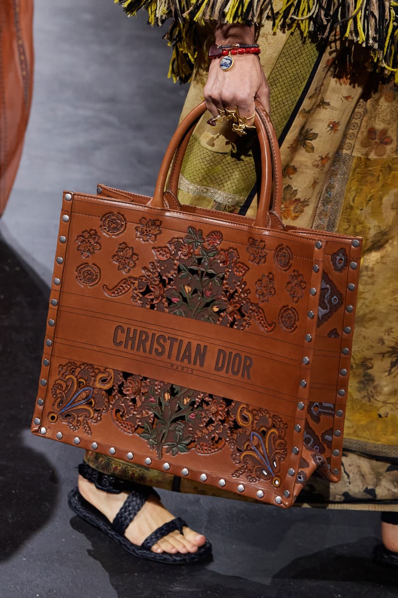 Dior 30 montaigne clutches spring 2021 handbags collection