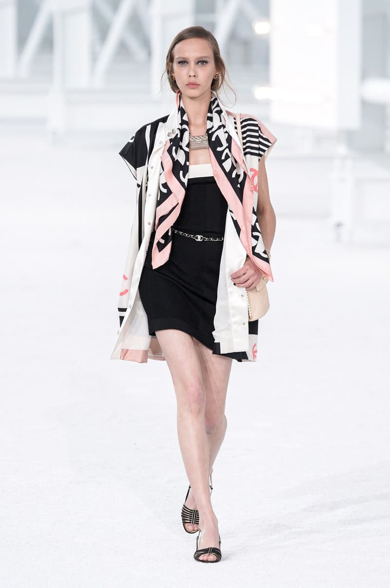 Chanel 2021ss Paris fashion week Virginie Viard