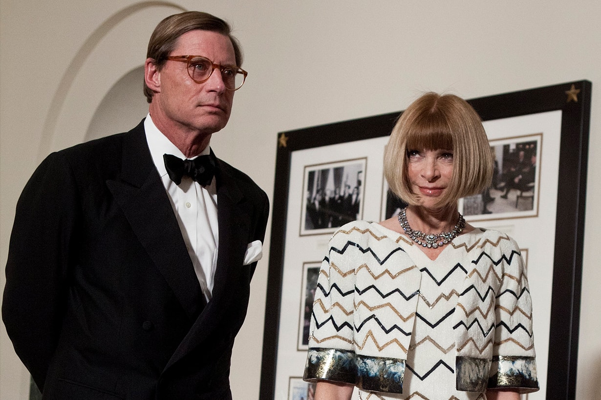 Anna Wintour (R), editor-in-chief of American Vogue magazine, and Shelby Bryan (L) arrive at the White House for a state dinner 19, 2011 in Washington, DC. President Barack Obama and first lady Michelle Obama are hosting resident Hu Jintao for a state dinner during his visit to the United States.