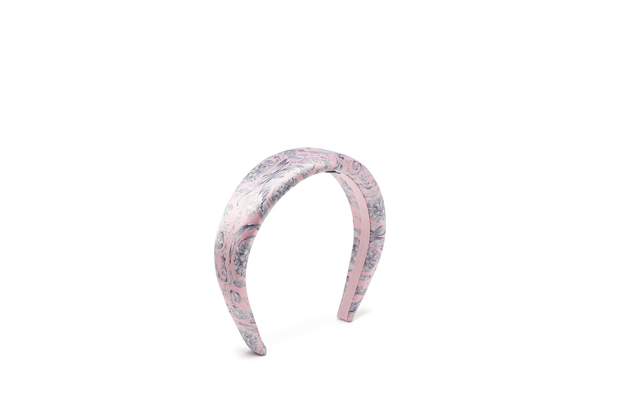 BLACKPINK Jennie Lisa Rose Jisoo Hair Accessories Headband Hair Band Hairstyles Trends 2020 Fall Winter Celebrities Hairstyles Korean idols celebrities singers girl bands