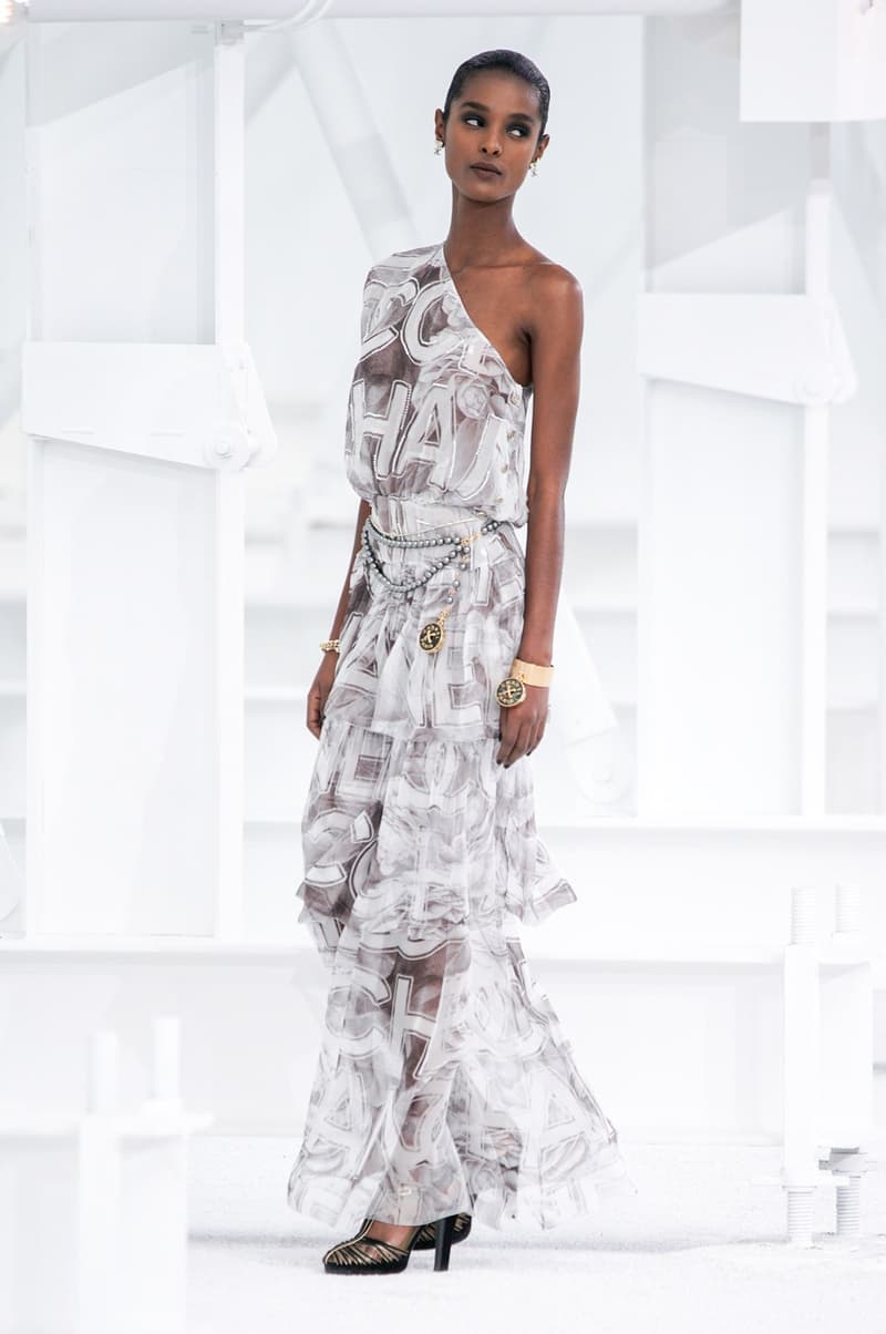 Chanel 2021ss Paris fashion week Virginie Viard