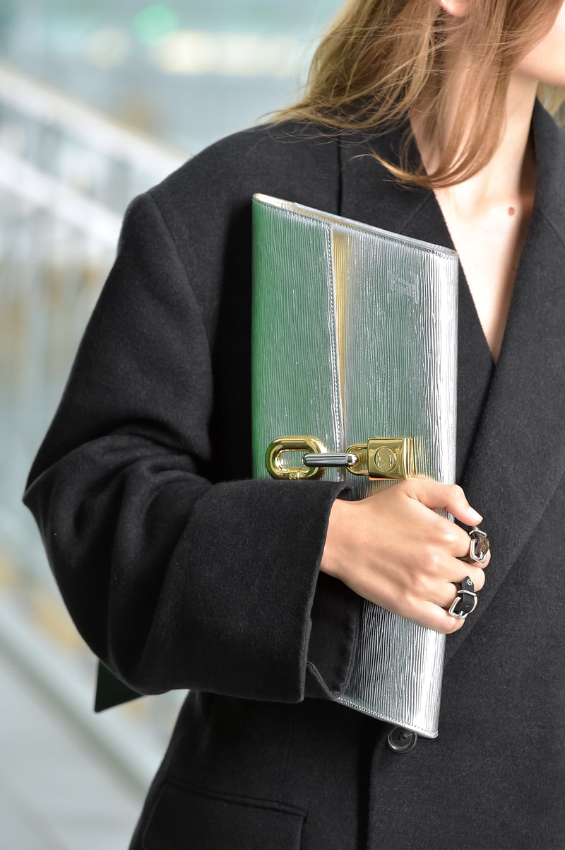 louis vuitton handbags 2021 ss runway detail