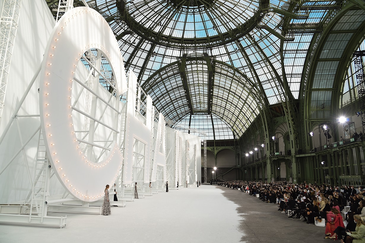 Chanel 2021ss Paris fashion week pearl handbags pfw