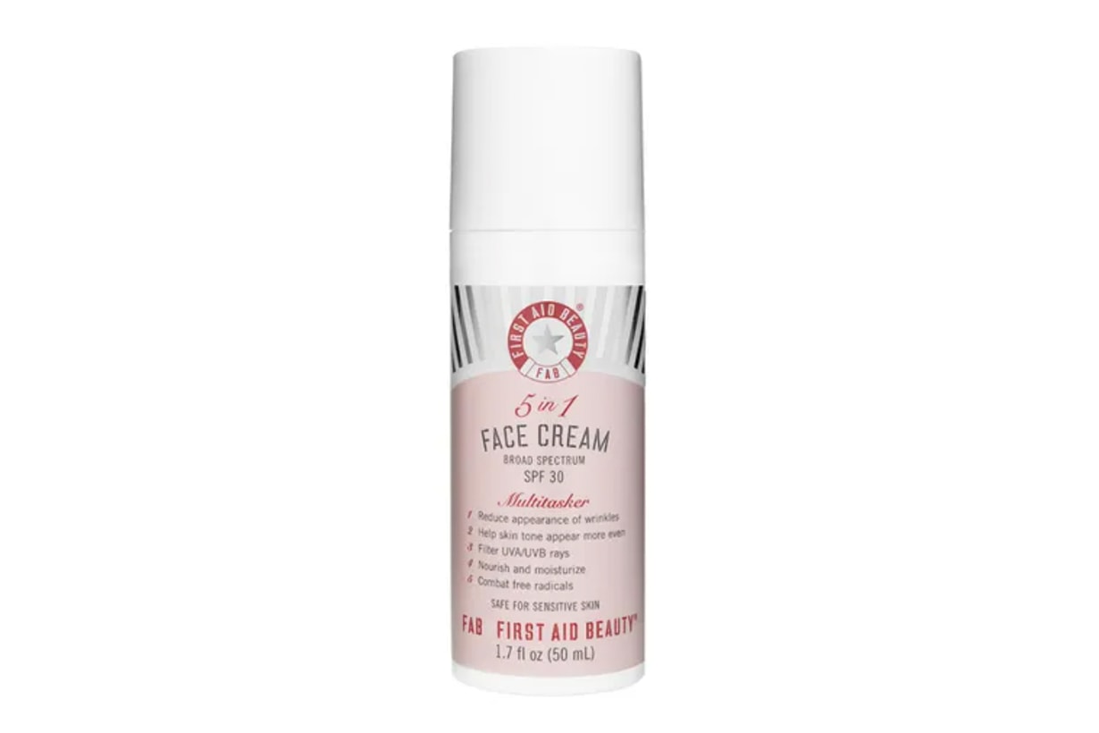 Anti aging skincare tips cleansing face exfoliating sunscreen vitamin c skincare
