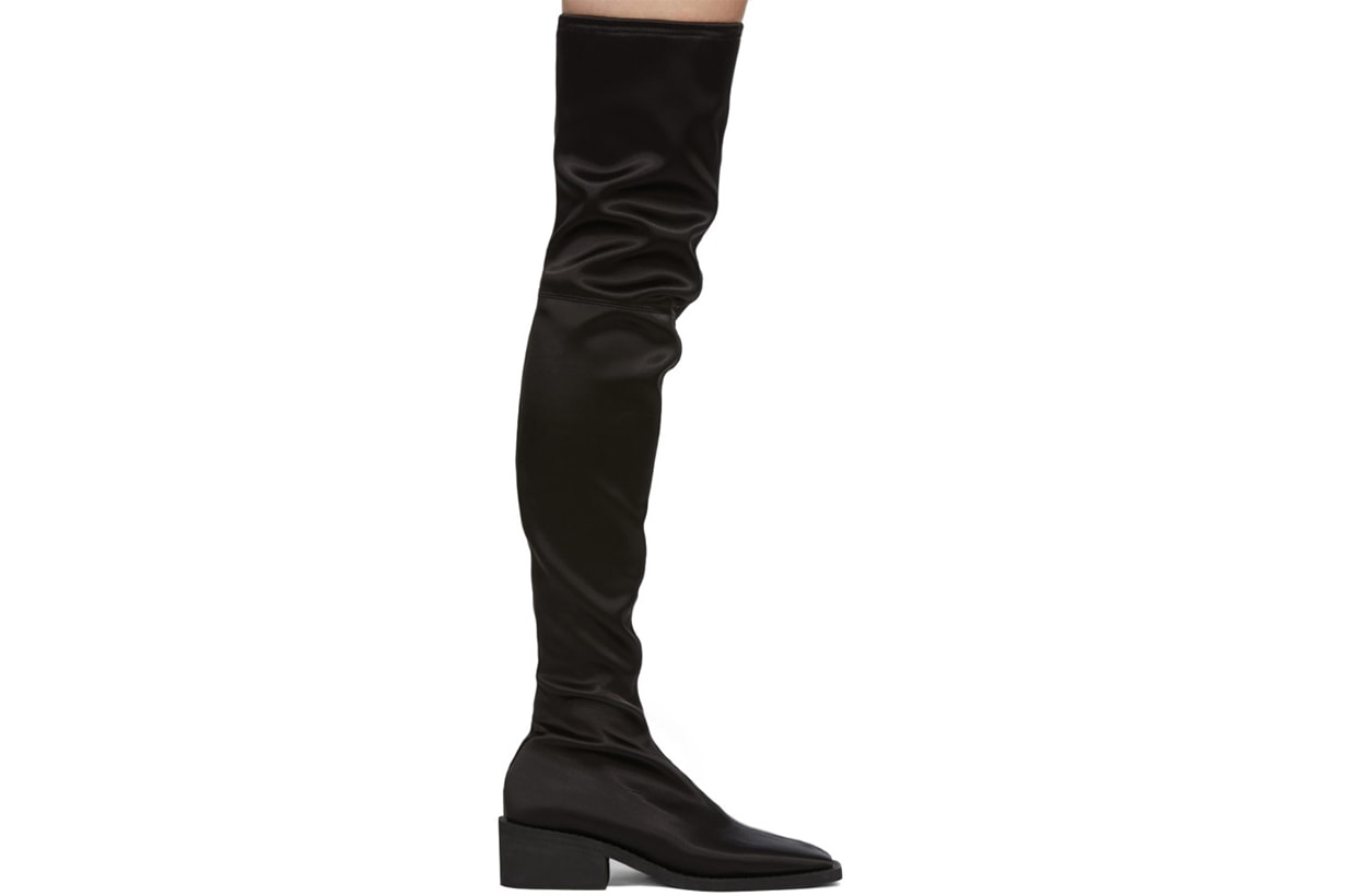 Korean Girls Fashion styling tips fashion trends 2020 fall winter leggings over knee boots