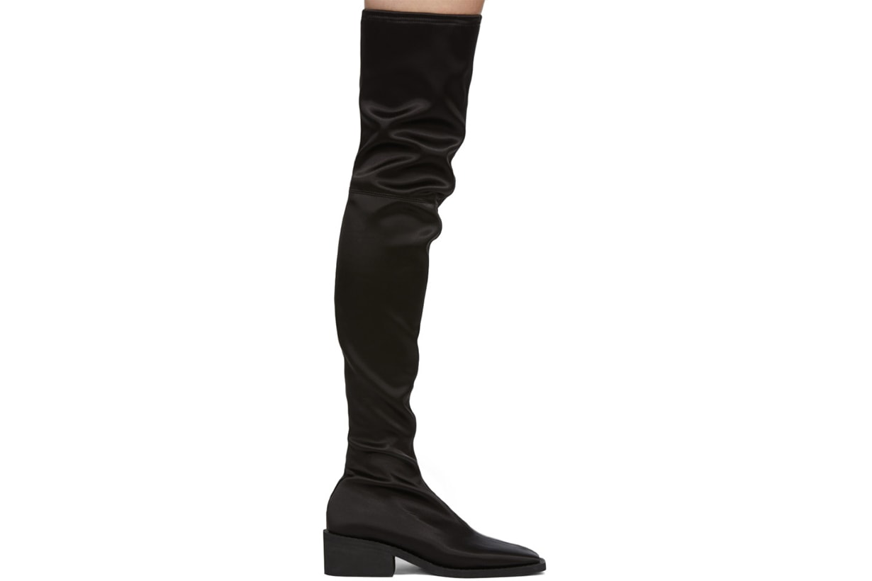 Korean Girls Fashion styling tips fashion trends 2020 fall winter leggings over knee boots 