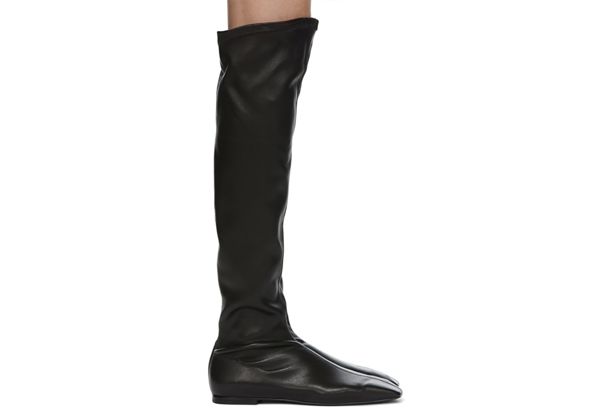 Korean Girls Fashion styling tips fashion trends 2020 fall winter leggings over knee boots