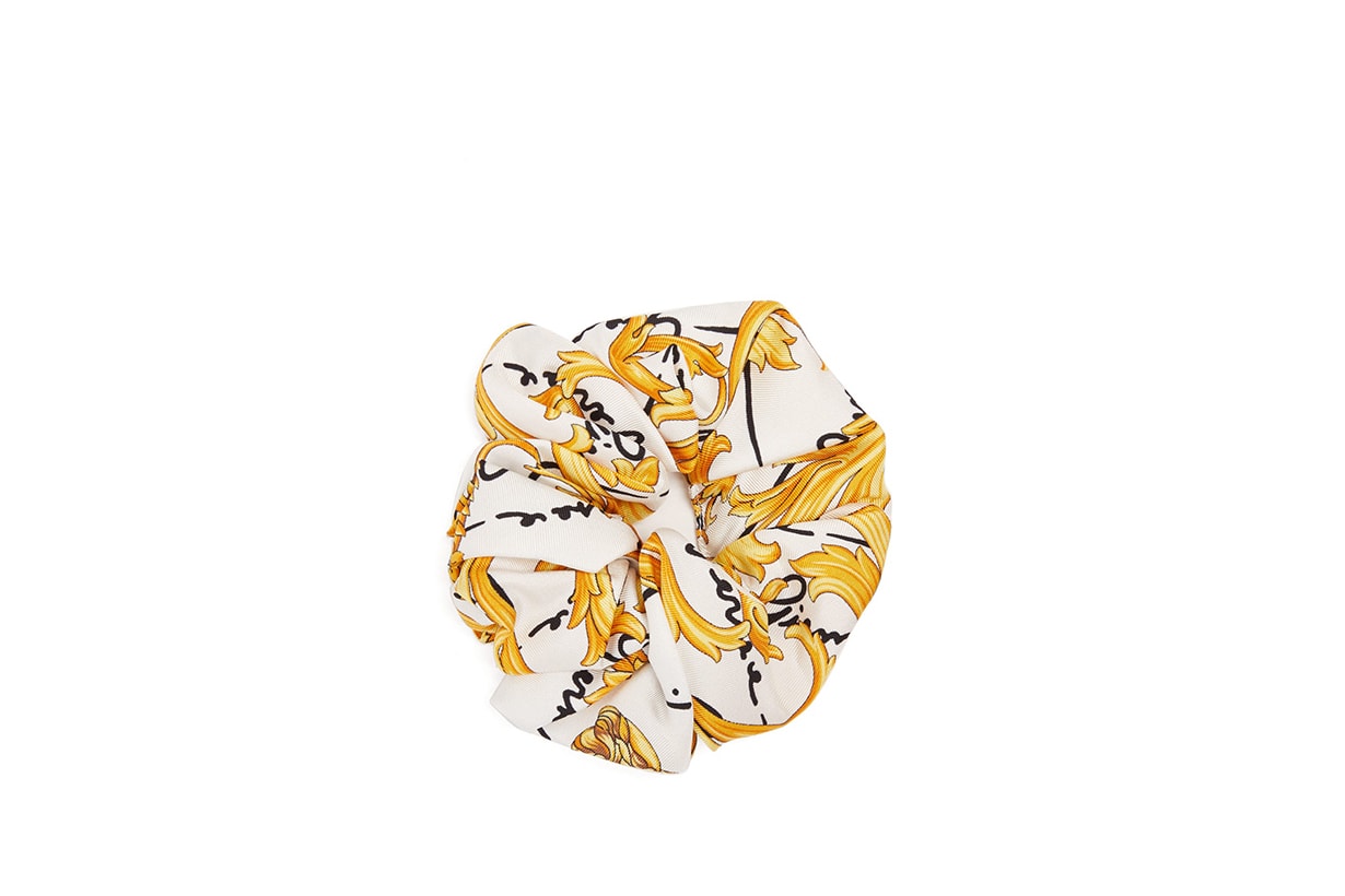 Ponytail Hairstyles Hair styling tips Hairstyle Trends 2020 fall winter hair accessories Scrunchie headbands