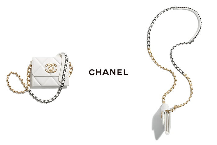 Chanel 19 還藏了這款優雅小包，極簡黑白兩色都惹時髦女生心動！
