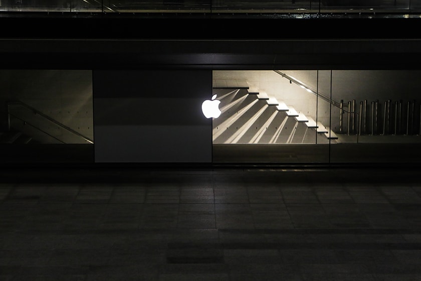 Apple Covid-19 closed 100 Apple Store 2020 12