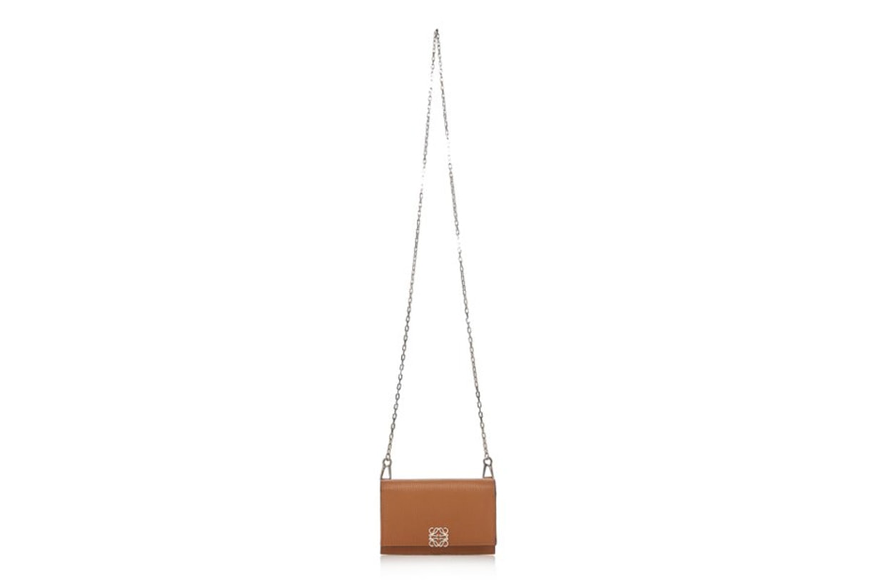 Loewe Anagram-Detailed Leather Wallet-On-Chain Bag