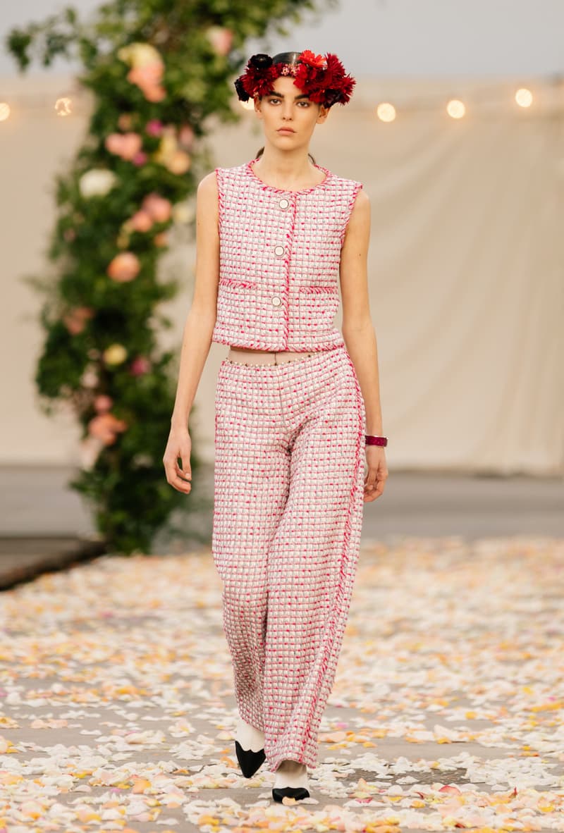 Chanel SS2021 haute couture collection Virginie Viard