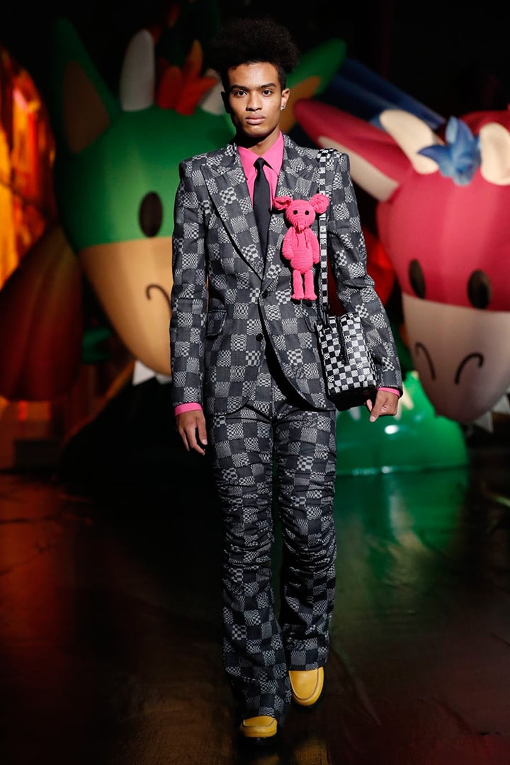 玩味角色大加分：投入時尚又富童心的超現實世界 ，Louis Vuitton 春夏系列登場！