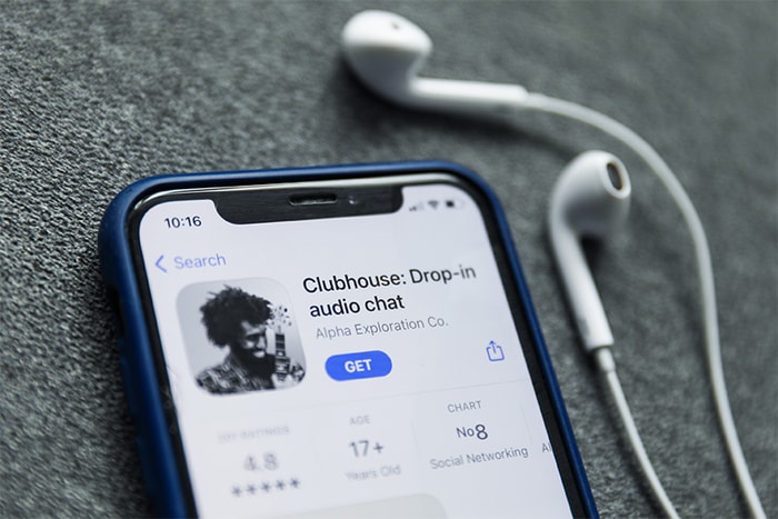 瞬間成為 App Store 熱門排行首位：人人都在討論的 Clubhouse 到底有什麼魅力？