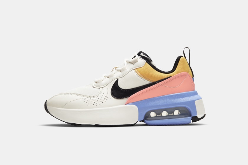 Nike Air Max Day Pink Sneakers