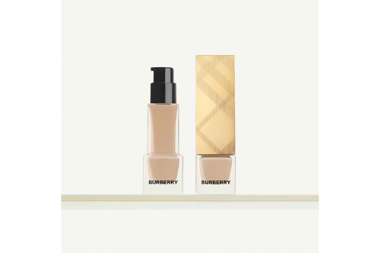 2021 Spring Summer Makeup Trends Base Makeup Foundation GIVENCHY Prisme Libre Skin Caring Glow Foundation Make Up For Ever WATERTONE FOUNDATION SKIN PERFECTING FRESH FOUNDATION Clé de Peau Beauté Teint Fluide Eclat Mat Radiant Fluid Foundation Matte