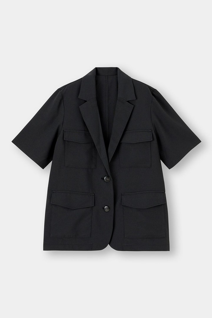 GU Short Sleeve Blazer Jacket 2021 Spring Summer Fashion Items styling tips