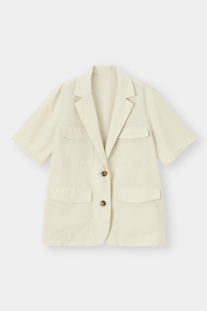 GU Short Sleeve Blazer Jacket 2021 Spring Summer Fashion Items styling tips
