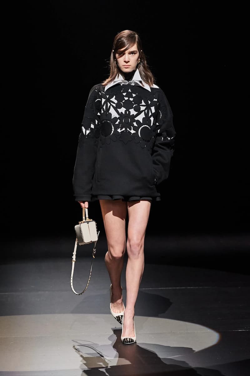 valentino 2021 FW Pierpaolo Piccioli runway show ready to wear