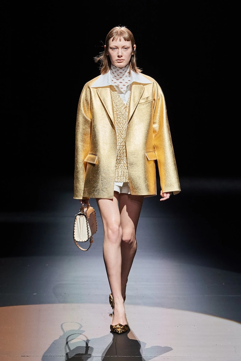 valentino 2021 FW Pierpaolo Piccioli runway show ready to wear