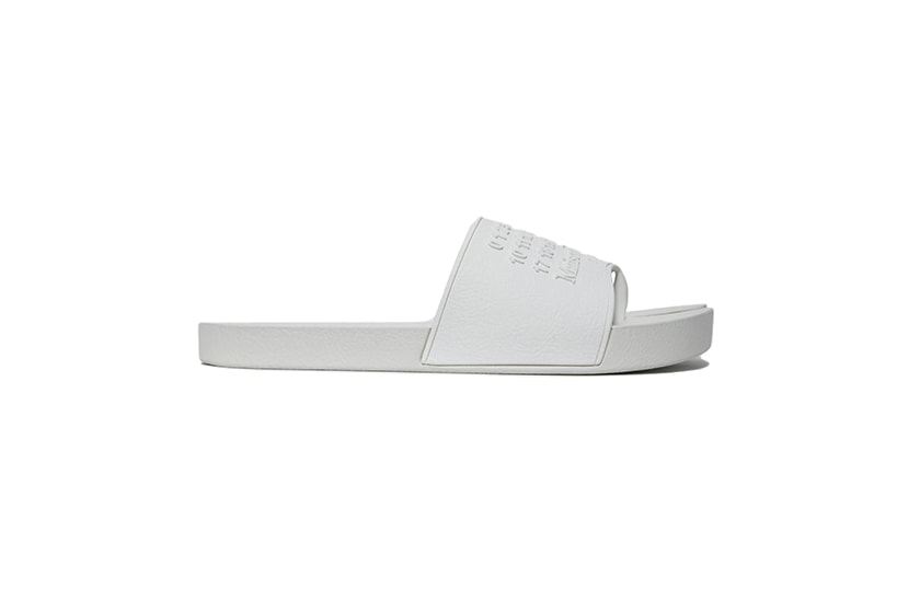 Maison Margiela Tabi slide in white