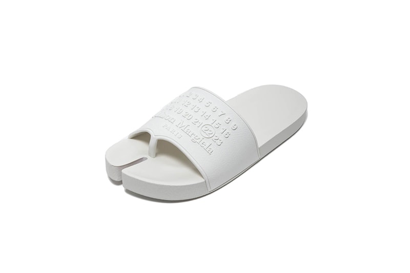 Maison Margiela Tabi slide in white