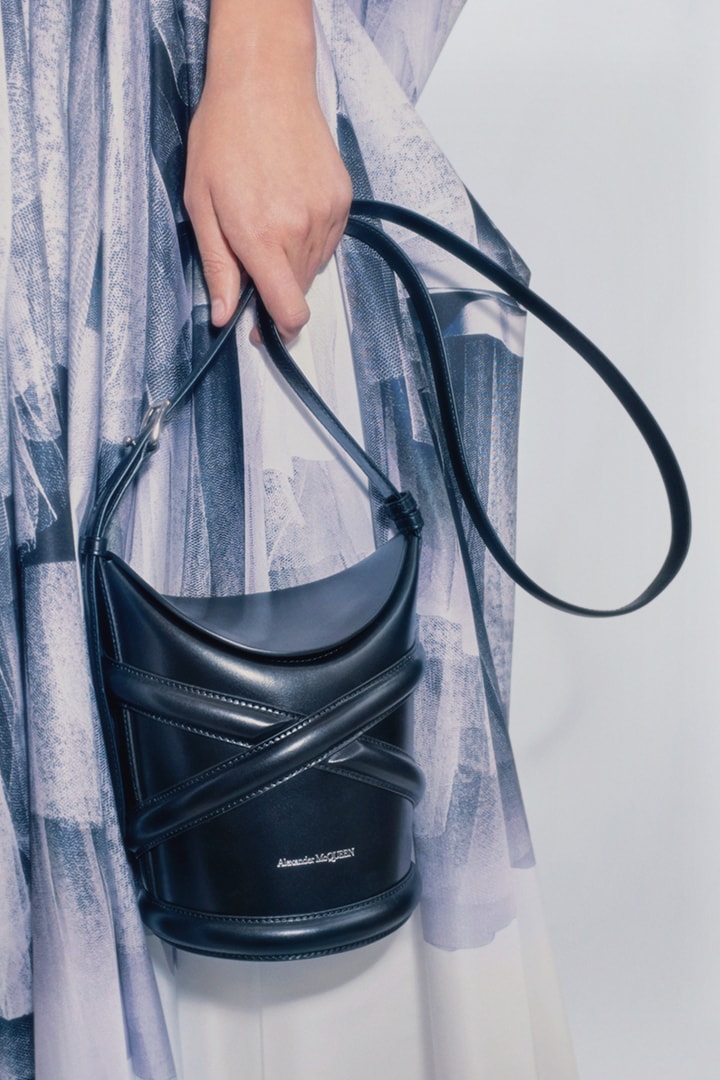 ALEXANDER MCQUEEN SS21 THE CURVE BAG