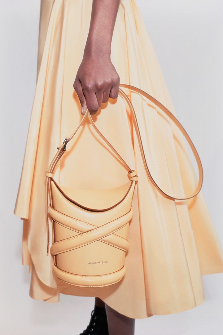 ALEXANDER MCQUEEN SS21 THE CURVE BAG